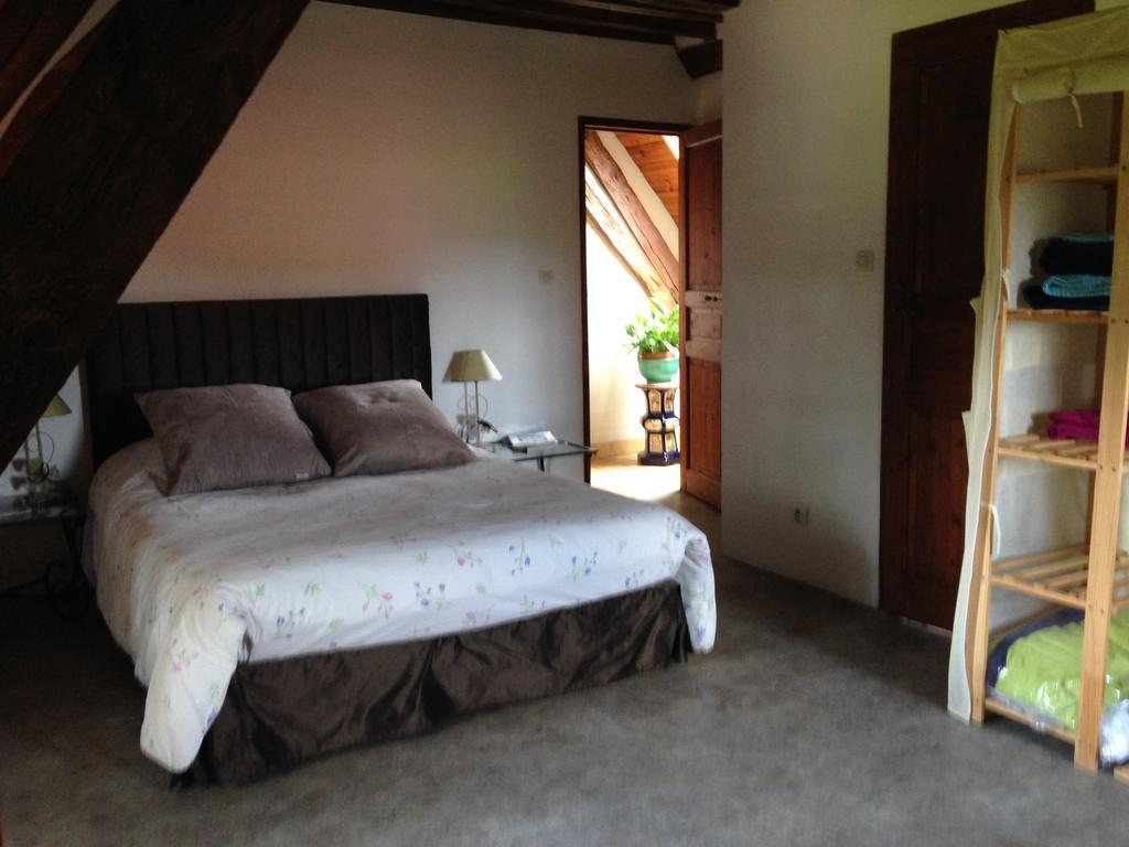 La Baronnie Bed & Breakfast Vieux-Pont Phòng bức ảnh